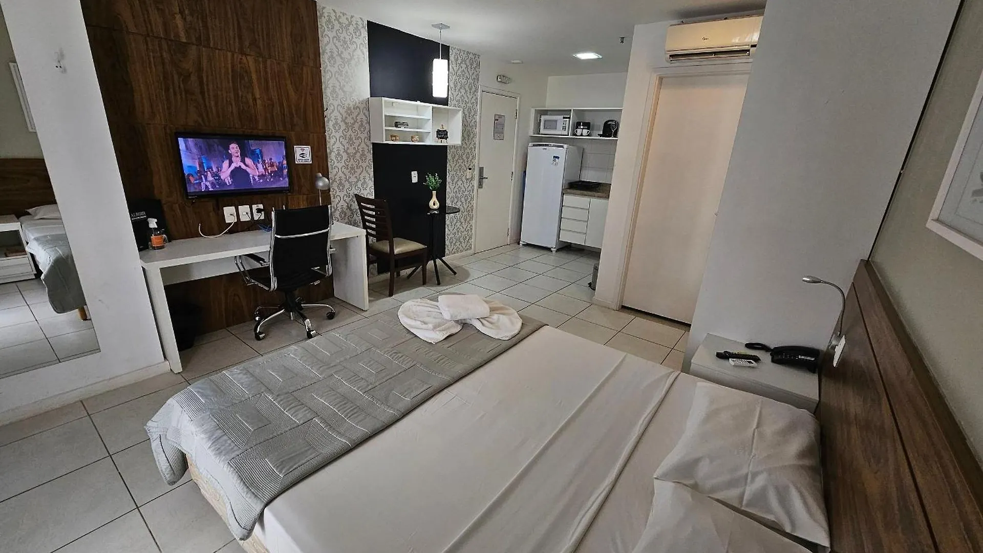 F1614 Fg Apart Hotel Fusion Wifi Piscina Academia Brasilia